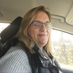 Meet your Posher, Laurie